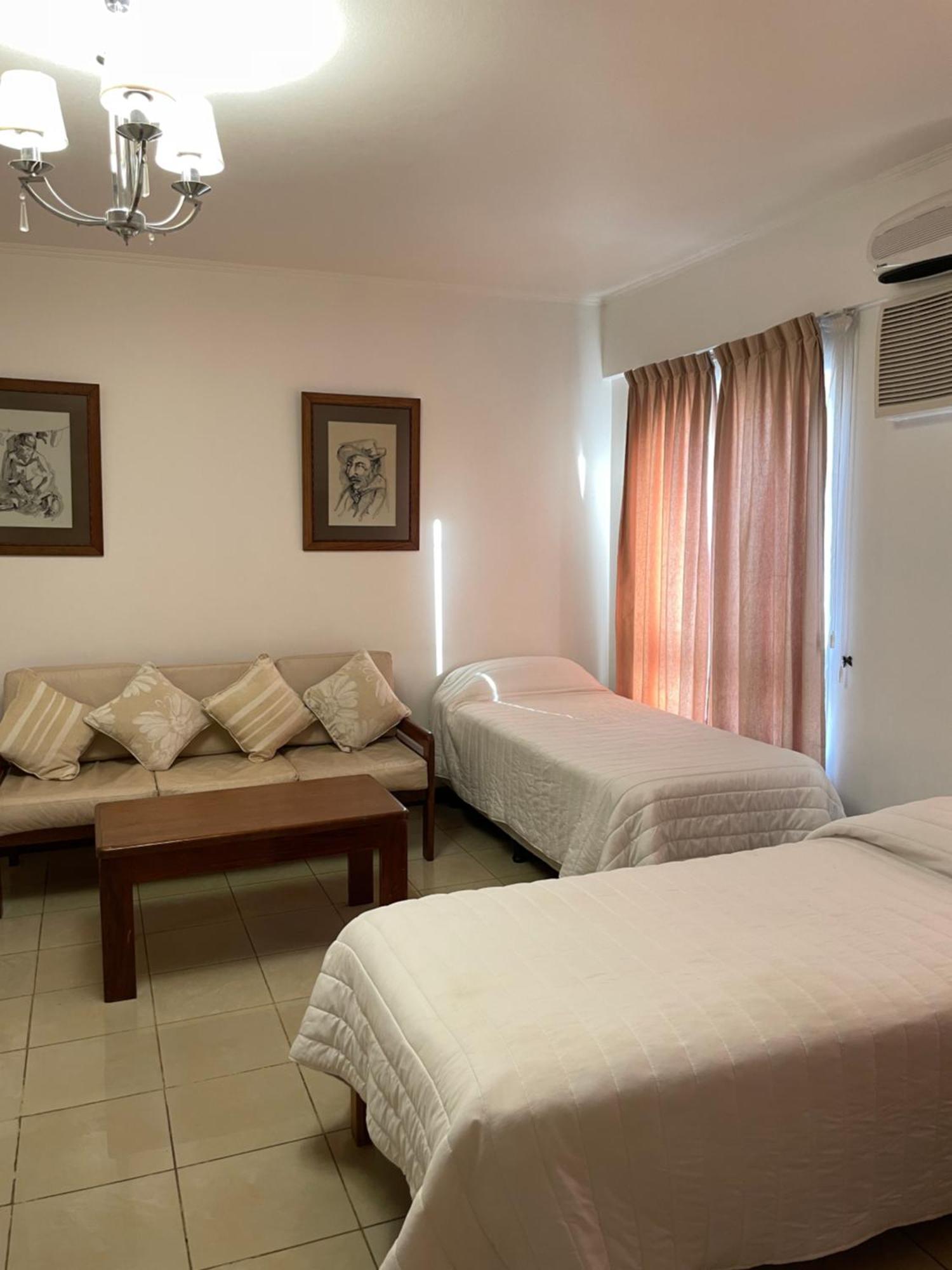 Julio Cesar Hotel Posadas Εξωτερικό φωτογραφία