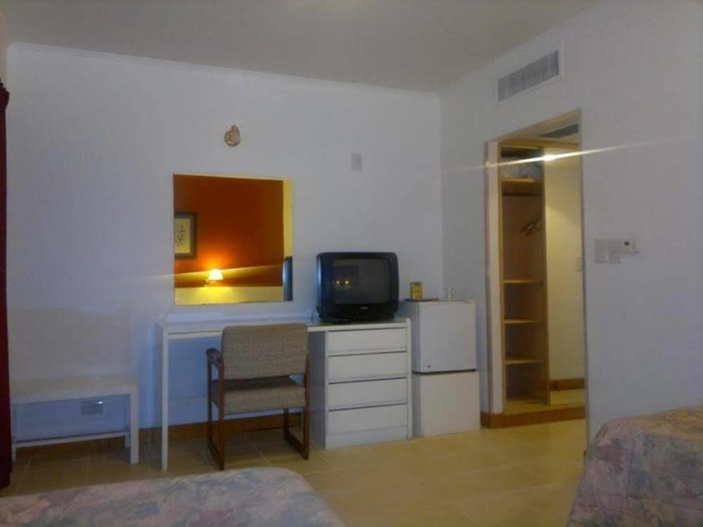Julio Cesar Hotel Posadas Εξωτερικό φωτογραφία
